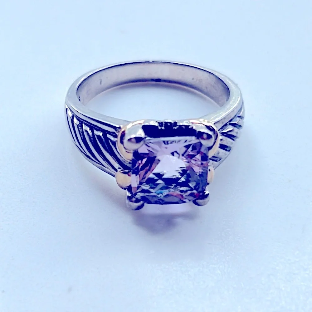 BJC 14k gold and sterling silver amethyst ring. 6.5 grams.